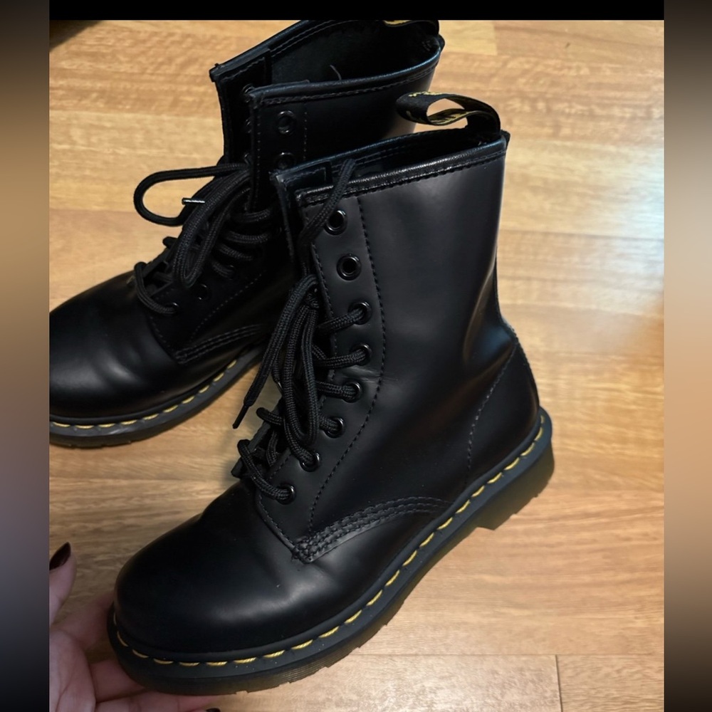 Dr marten combat boots
